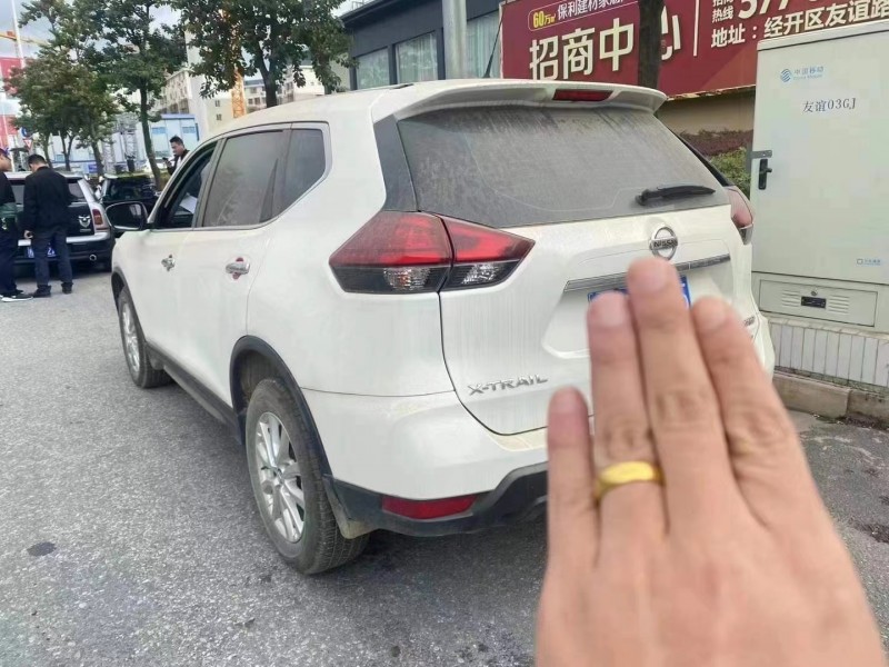 欽州20年日產奇駿3