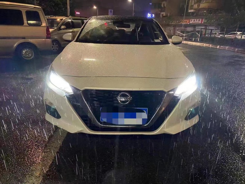 重慶21年日產天籟1