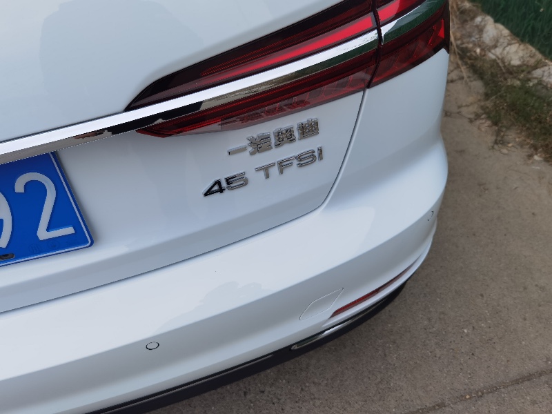 成都20年奧迪A6L6