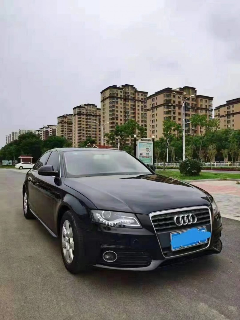 泰安12年奧迪A4L6