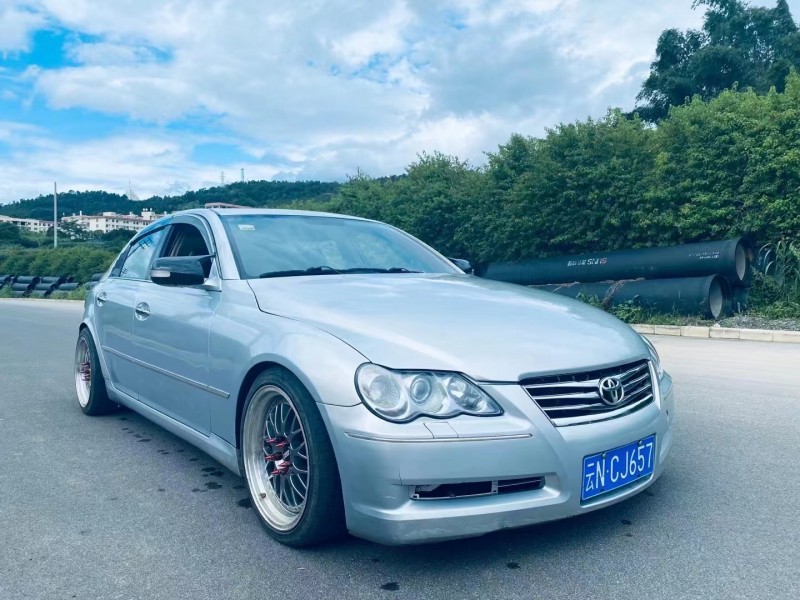保山09年艾康尼克七系2