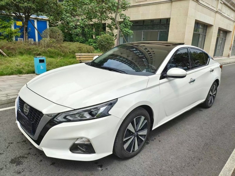 宜賓20年日產天籟8