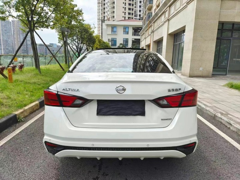 宜賓20年日產天籟2