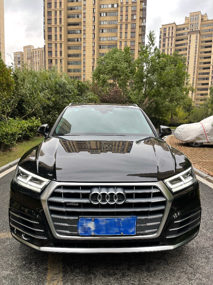 阜陽19年奧迪Q57