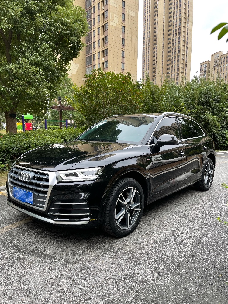 阜陽19年奧迪Q55