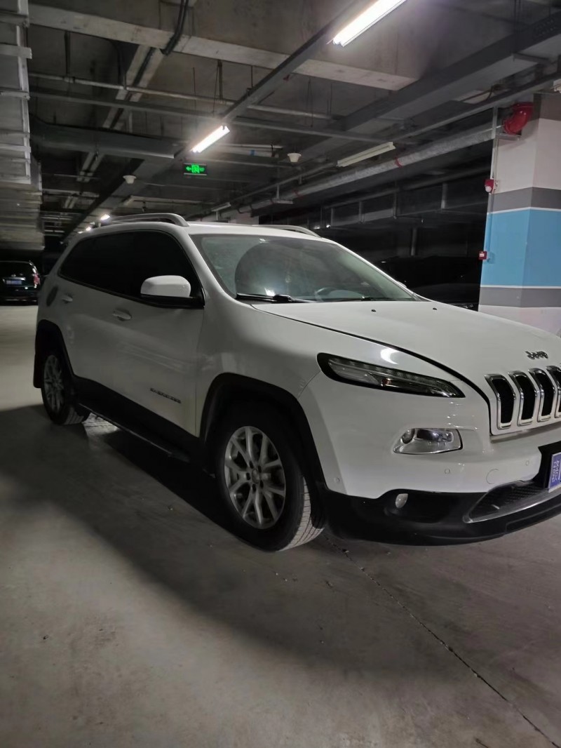 宜春16年Jeep自由光2