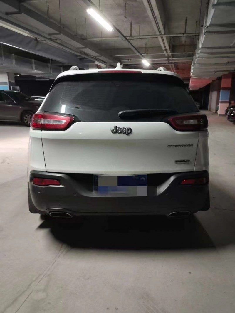 宜春16年Jeep自由光9