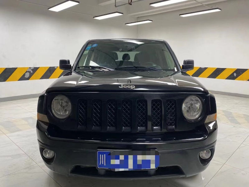 成都14年Jeep自由客9