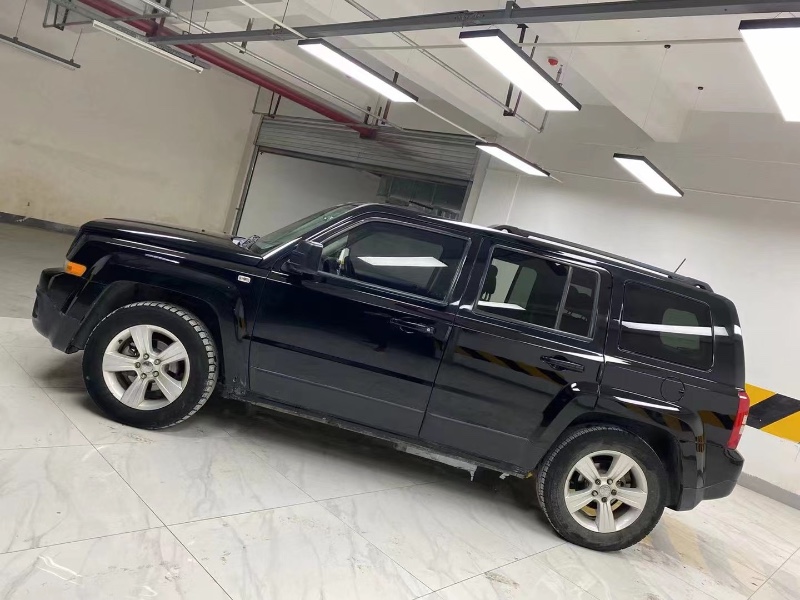 成都14年Jeep自由客6