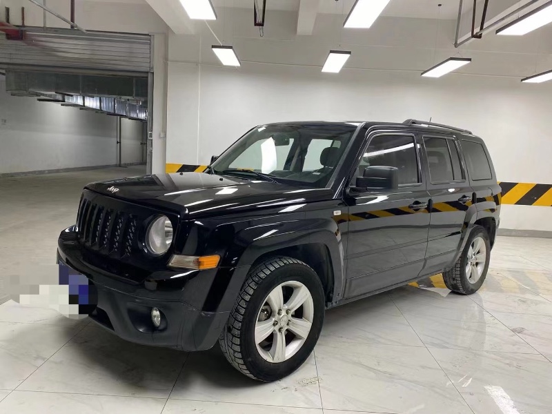 成都14年Jeep自由客1