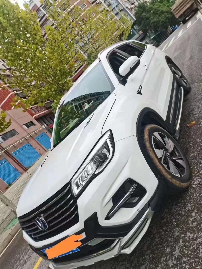 岳陽19年長安汽車CS752