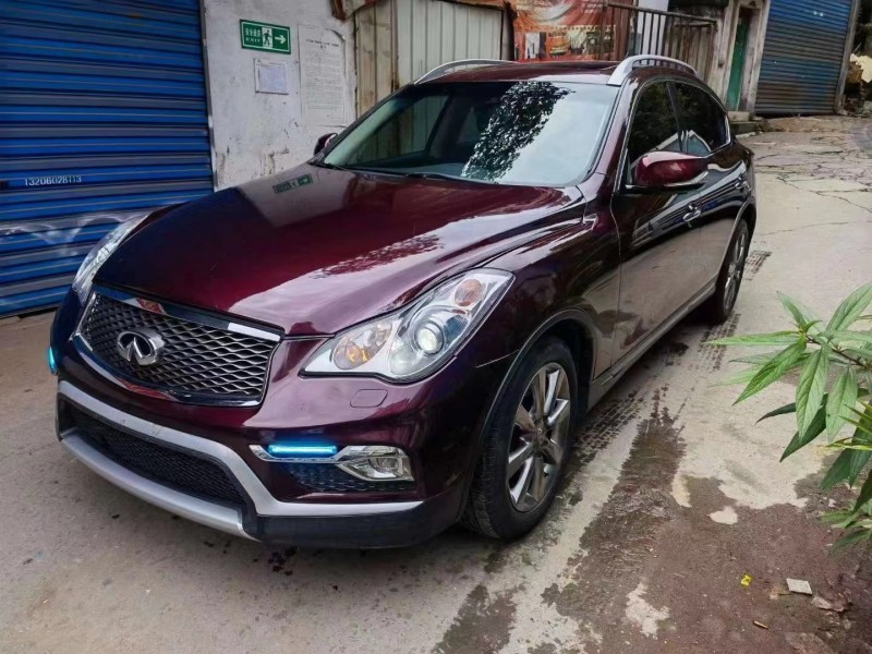重慶17年英菲尼迪QX502