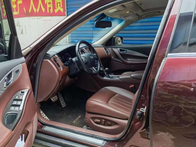 重慶17年英菲尼迪QX505