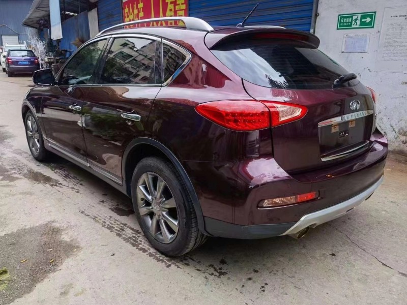 重慶17年英菲尼迪QX508