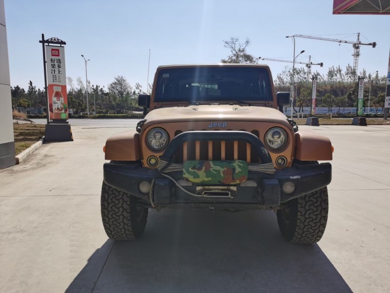 昆明14年Jeep牧馬人9