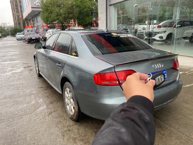 宜春10年奧迪A4L8