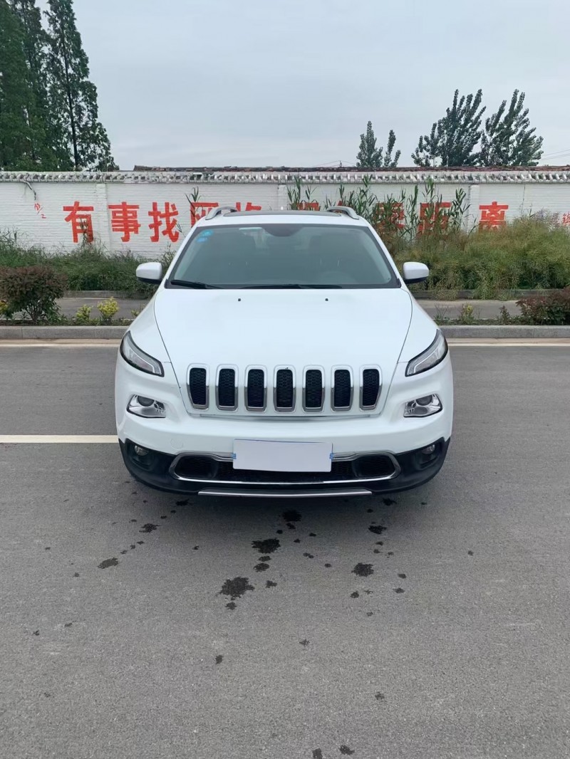 徐州18年Jeep自由光1
