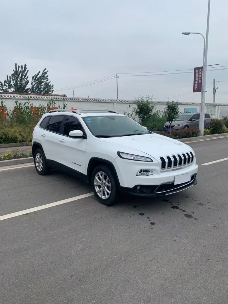 徐州18年Jeep自由光3