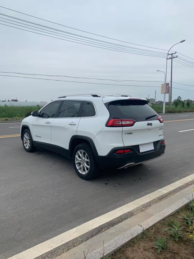 徐州18年Jeep自由光4