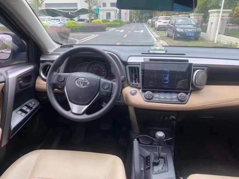 中山16年豐田RAV41