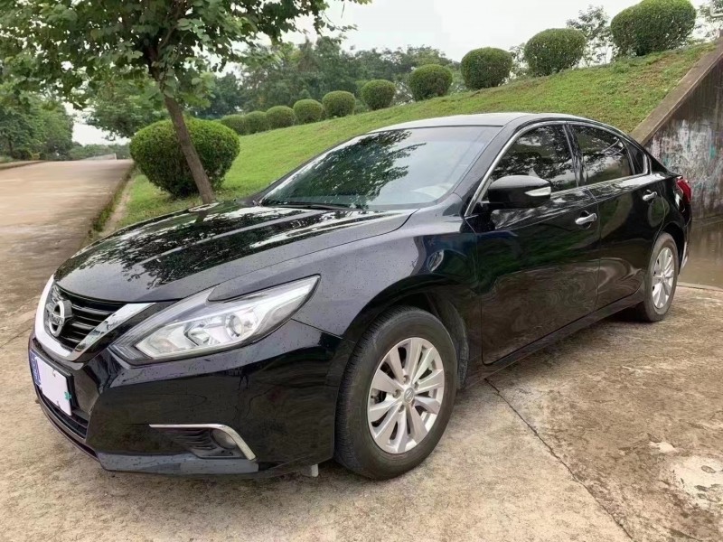 江門18年日產天籟2