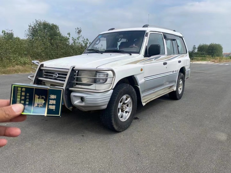 武漢15年獵豹汽車黑金剛3