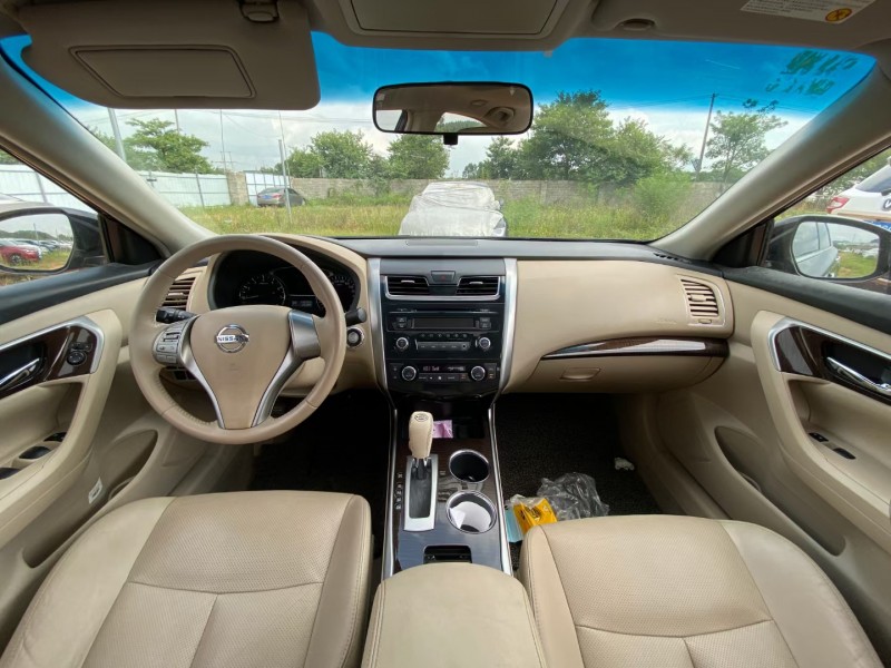 柳州16年日產天籟3