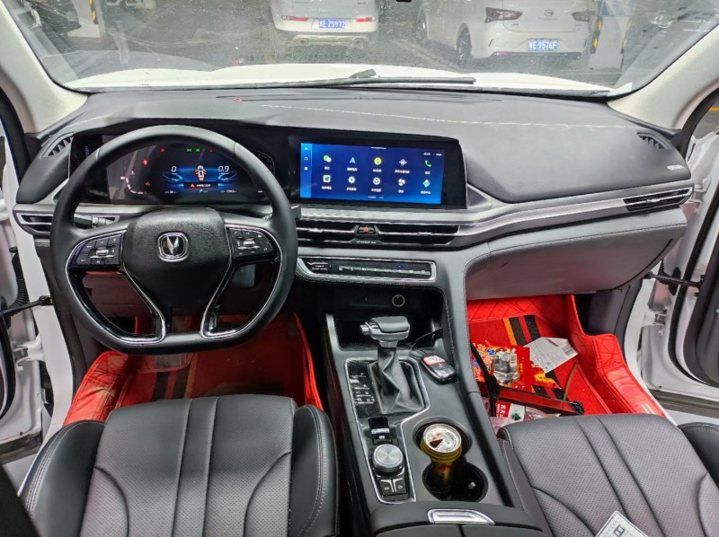 成都20年長安汽車CS752