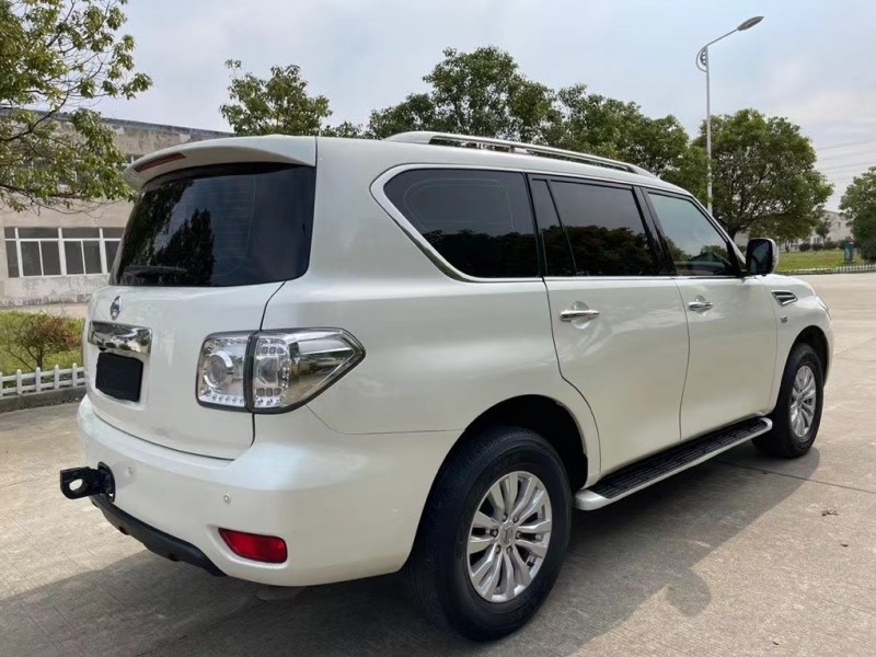 鹽城19年日產途樂2