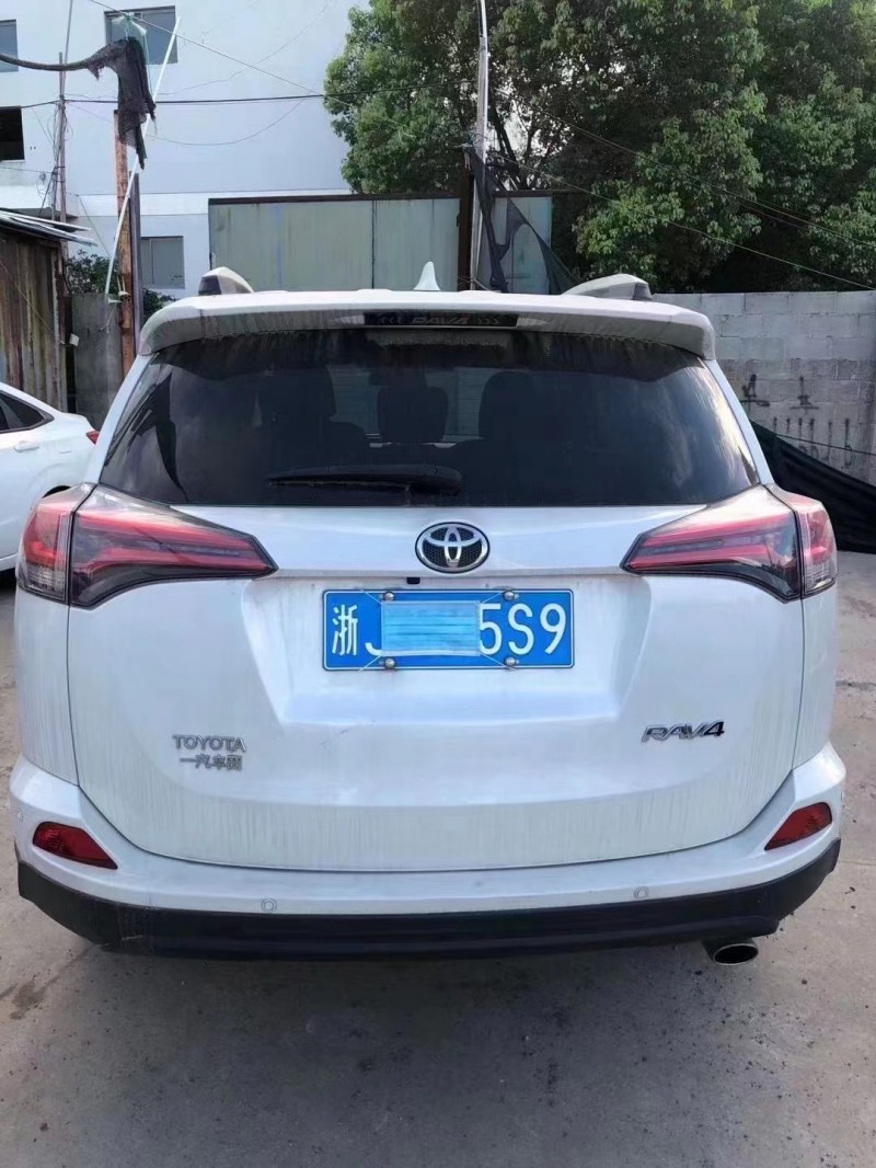 嘉興18年豐田RAV4榮放2