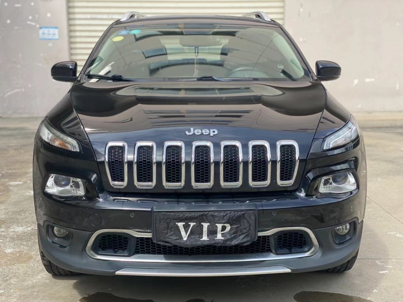 南平16年Jeep自由光5