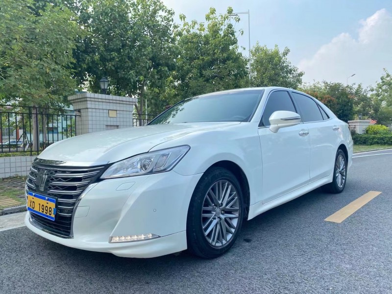 中山17年豐田皇冠3