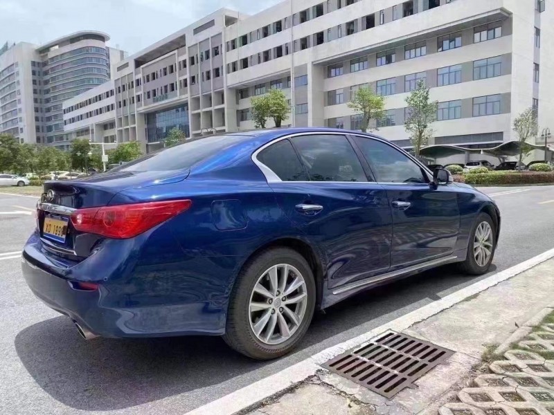 中山17年英菲尼迪Q50L6