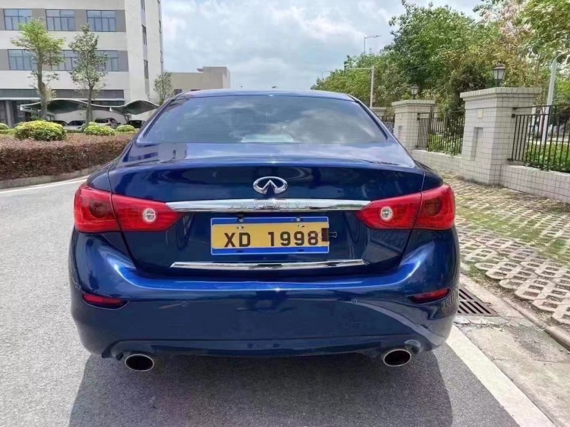 中山17年英菲尼迪Q50L5