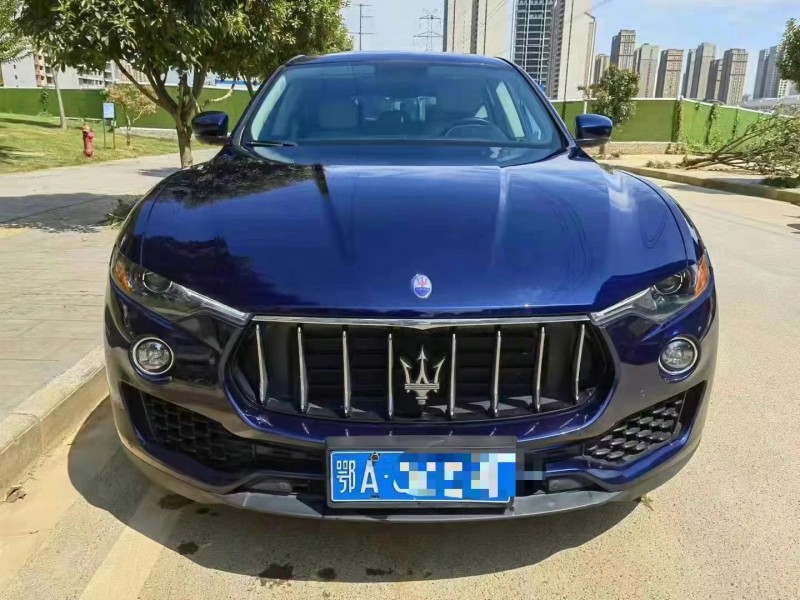 武漢18年瑪莎拉蒂Levante1