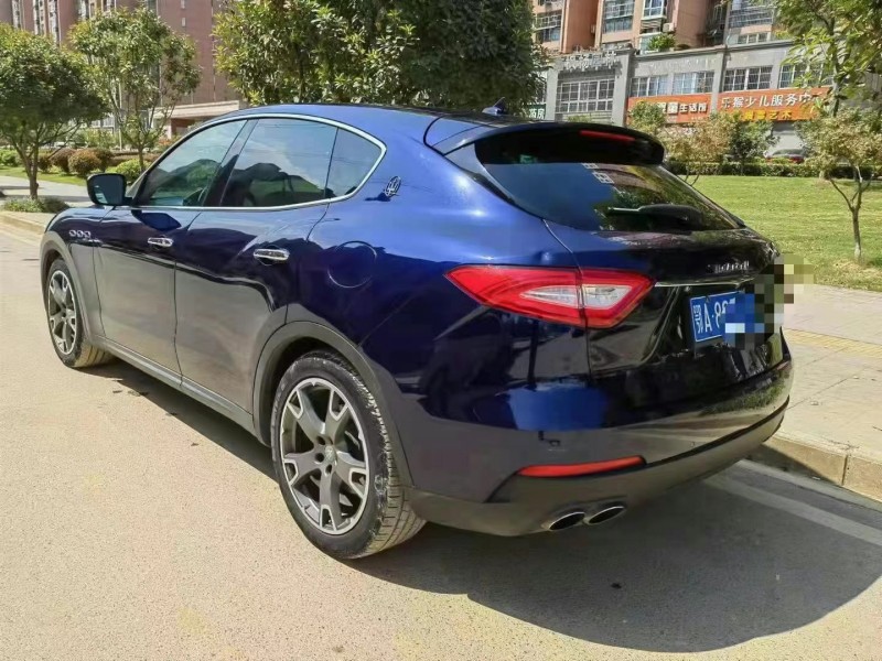 武漢18年瑪莎拉蒂Levante8