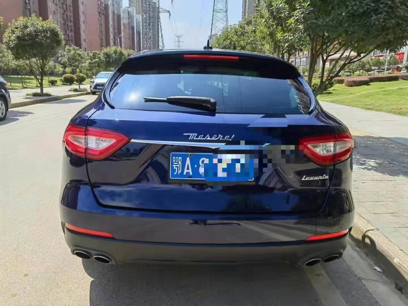 武漢18年瑪莎拉蒂Levante9
