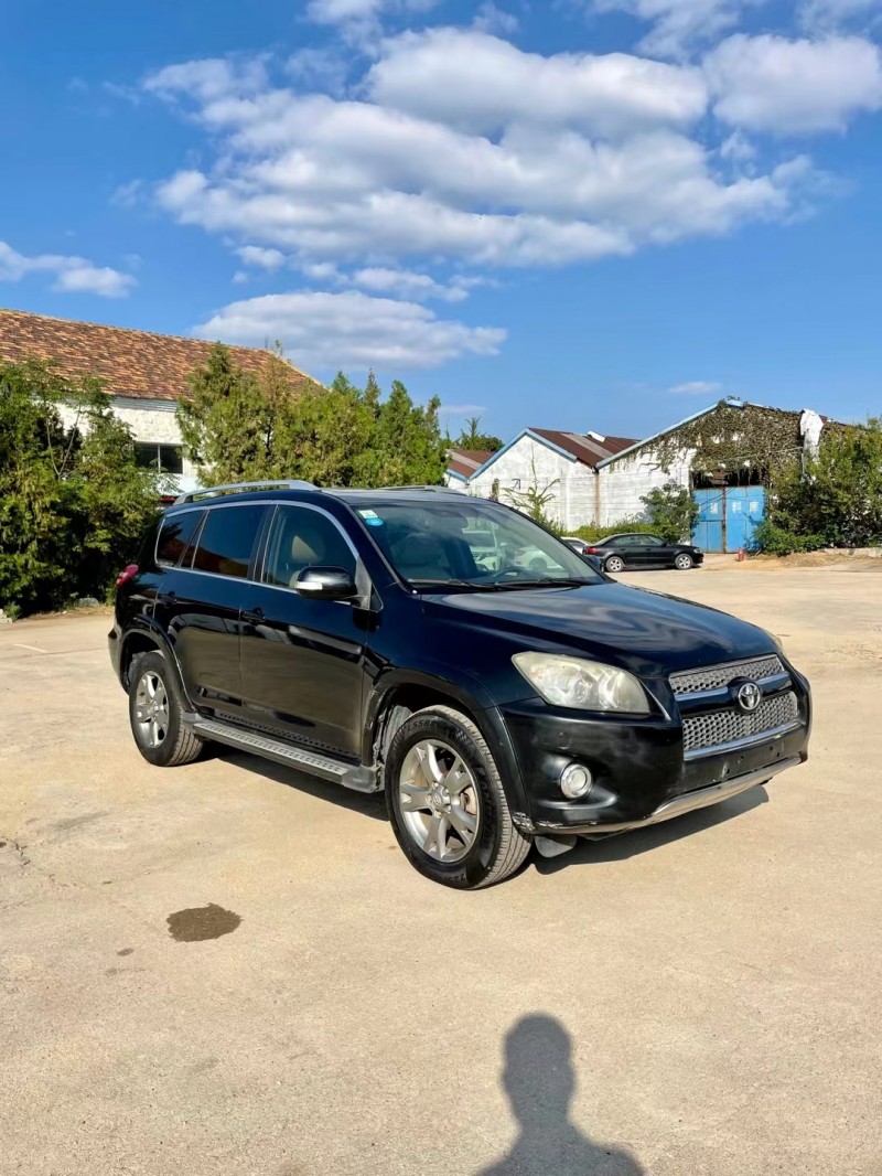 臨沂12年豐田RAV42