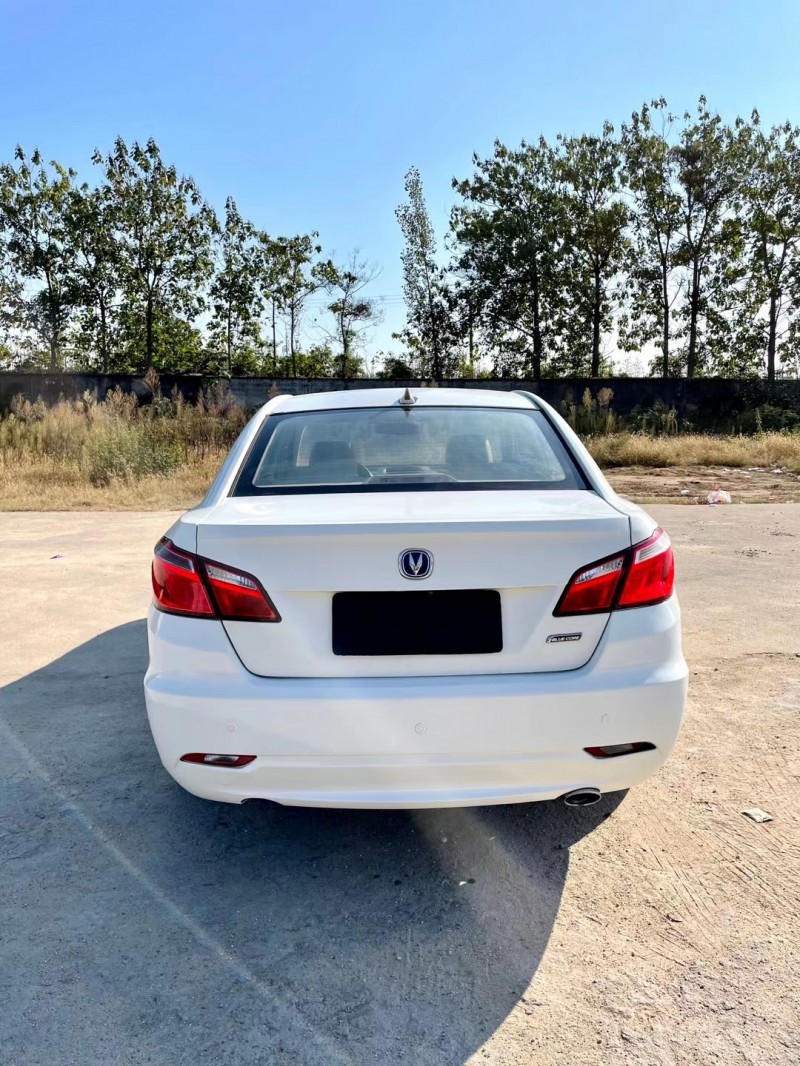 臨沂13年長安汽車逸動9