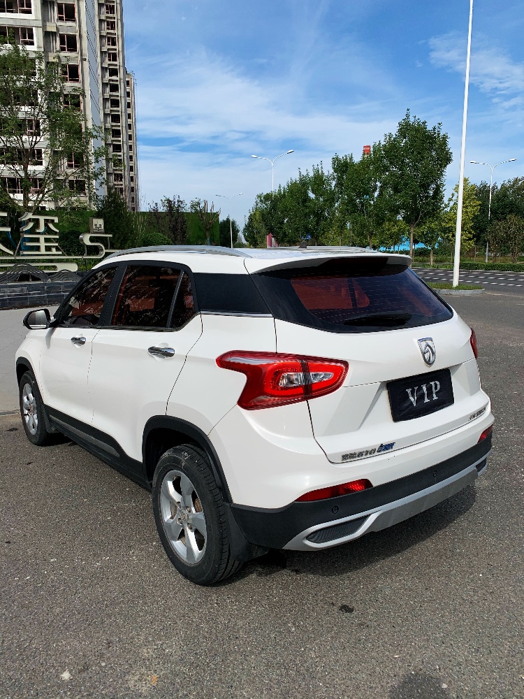 廊坊17年寶駿5106