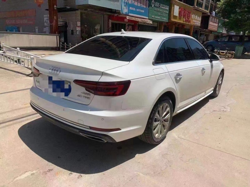 恩施19年奧迪A4L1