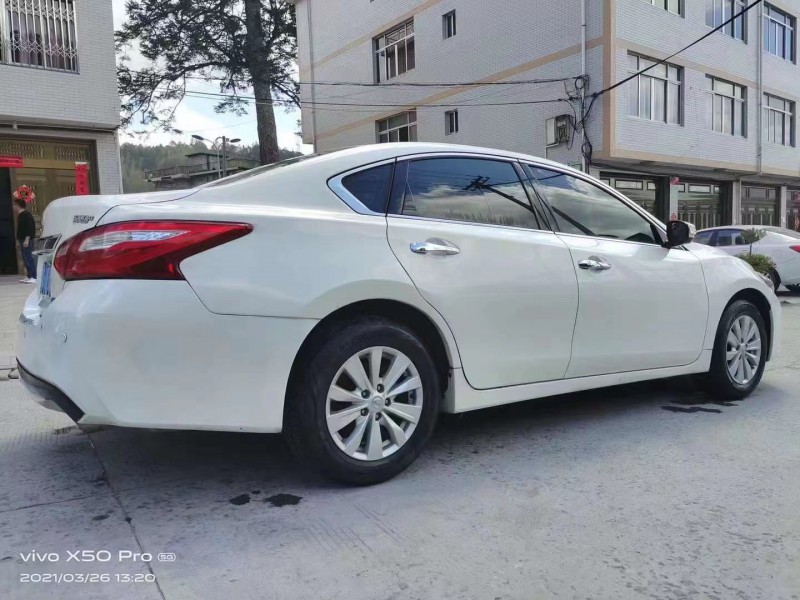 麗水17年日產天籟6