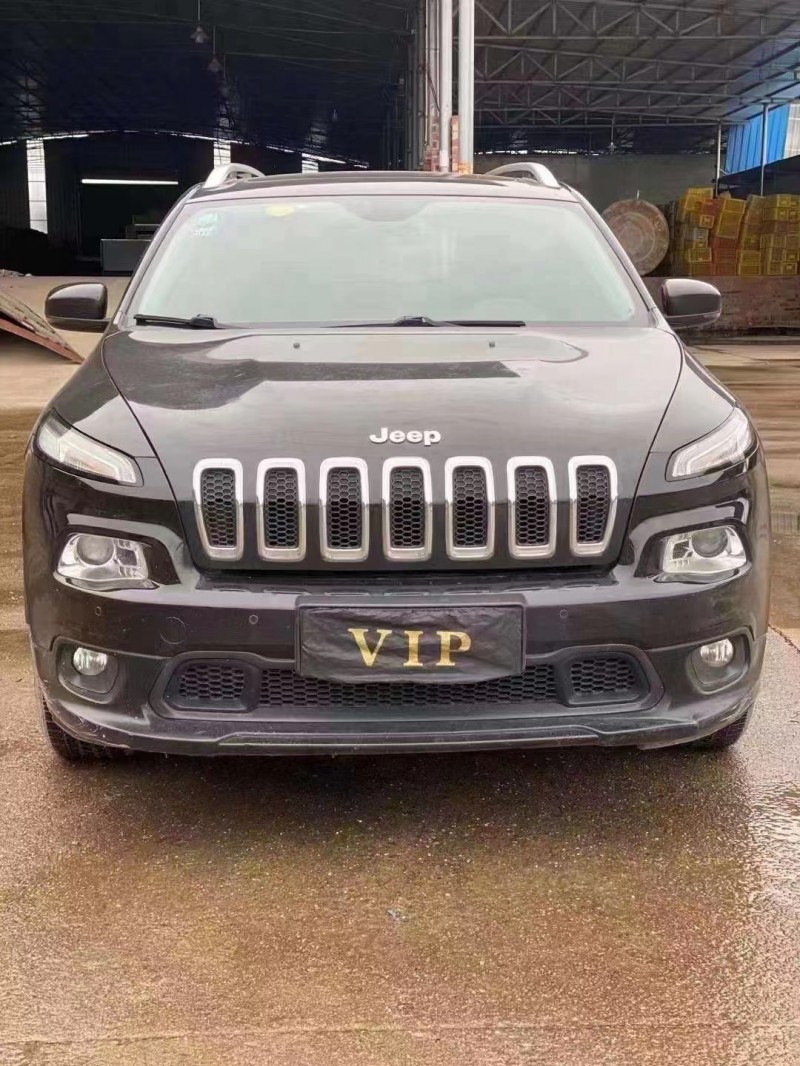 景德鎮16年Jeep自由光1