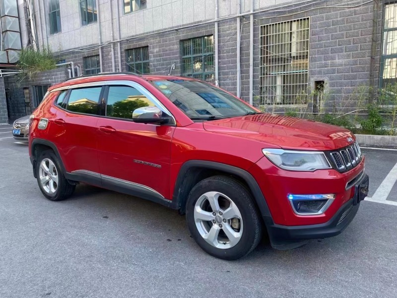 邵陽17年Jeep指南者2