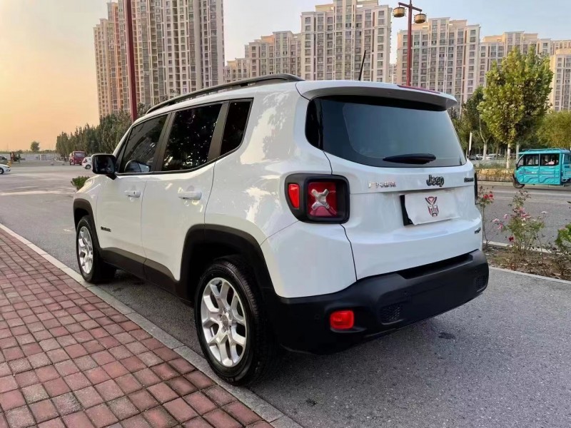 唐山19年Jeep自由俠5