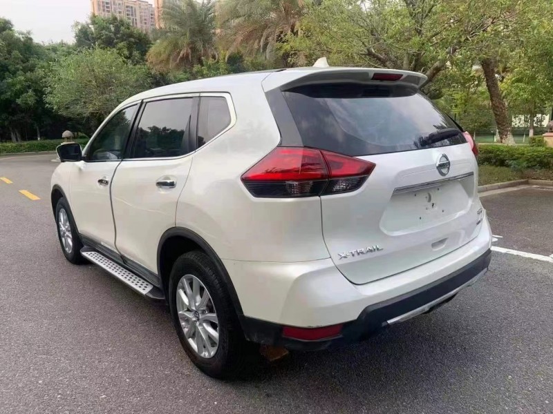 萍鄉19年日產奇駿5