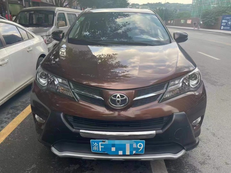 重慶15年豐田RAV4榮放1