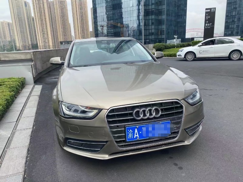 重慶14年奧迪A4L8