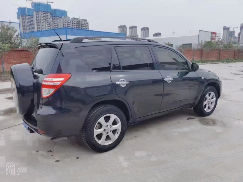 漢中12年豐田RAV4榮放3