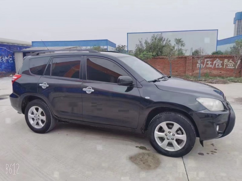 漢中12年豐田RAV4榮放5